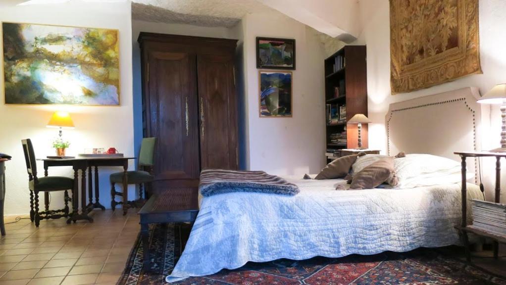 Bed and Breakfast La cave de l'éperon Trôo Exterior foto