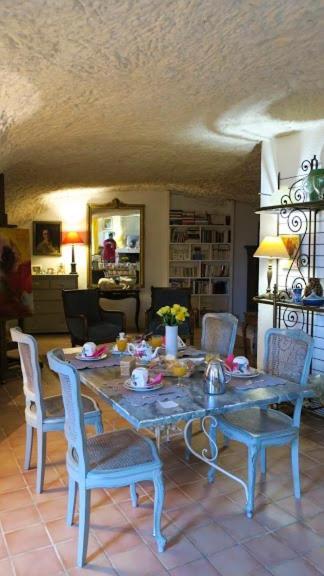 Bed and Breakfast La cave de l'éperon Trôo Exterior foto